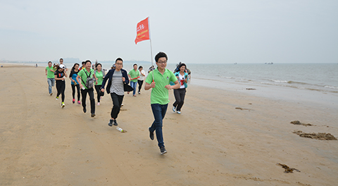 銀灘相伴，夢想放飛