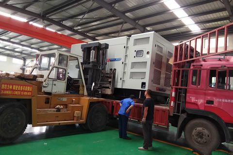 芒種忙，麥上場(chǎng)！800kW華全巨無(wú)霸發(fā)往“亂彈之鄉(xiāng)”