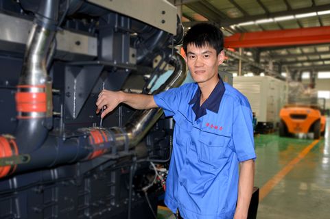 平凡之舉亦英雄 ——記華全動力技術(shù)員宋春龍、司機(jī)臧其勇