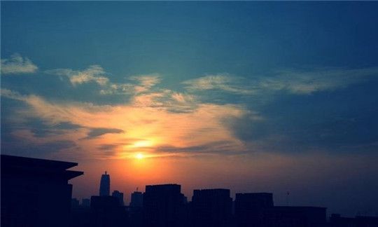 傍晚聽見咣咣的響，不是廣場舞，而是600kw發(fā)電機組抖動