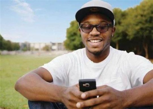 非洲電力設(shè)施不足，手機(jī)卻大量使用，主要靠3種方法充電