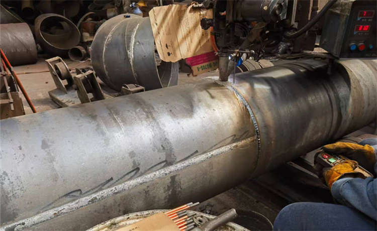 2420mm螺旋鋼管,內直徑1800mm螺旋管-1820mm螺旋焊管,2820螺旋管廠家,鎖扣鋼管樁廠家